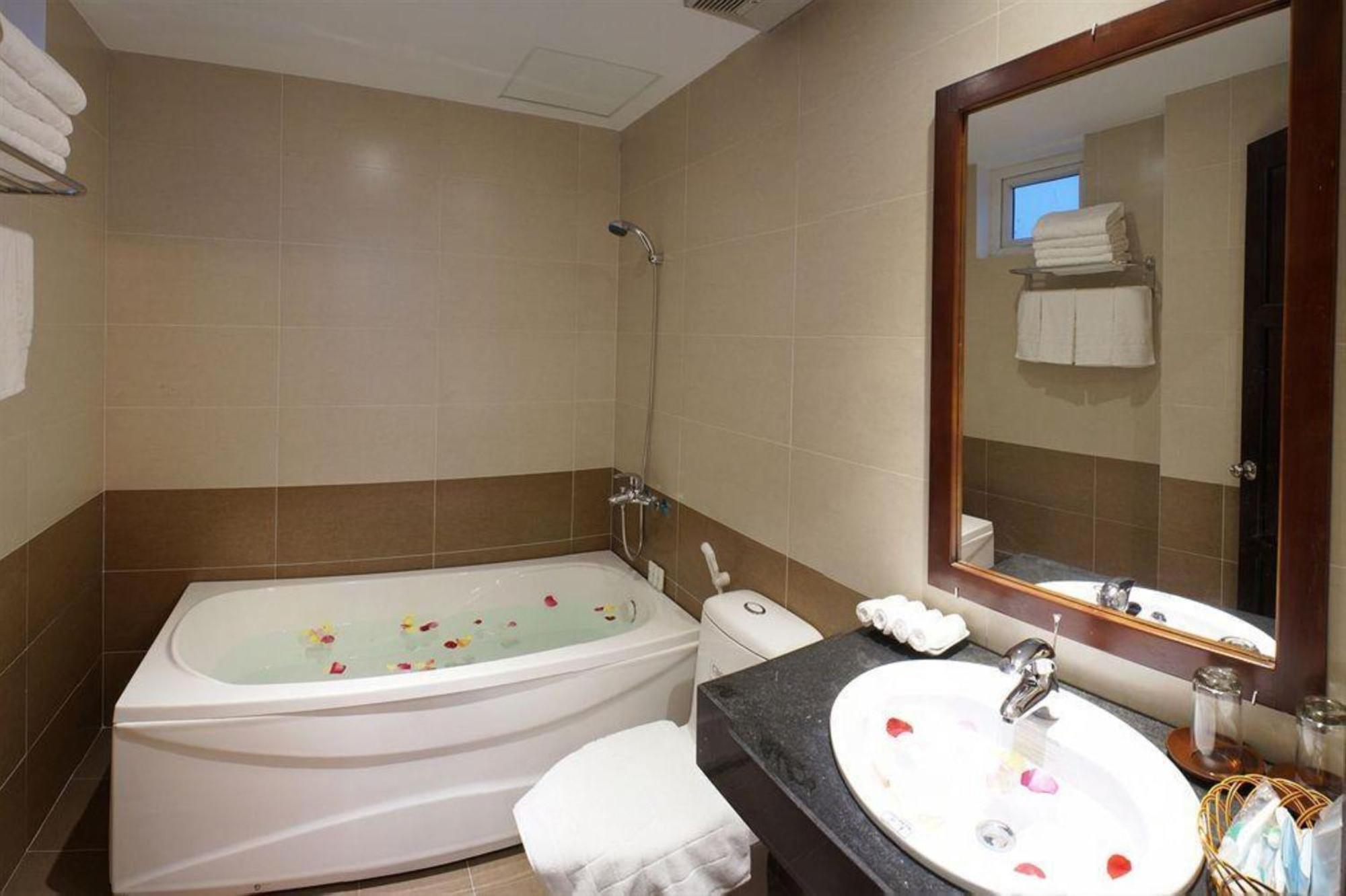Sunview Beach Hotel Danang Exterior photo